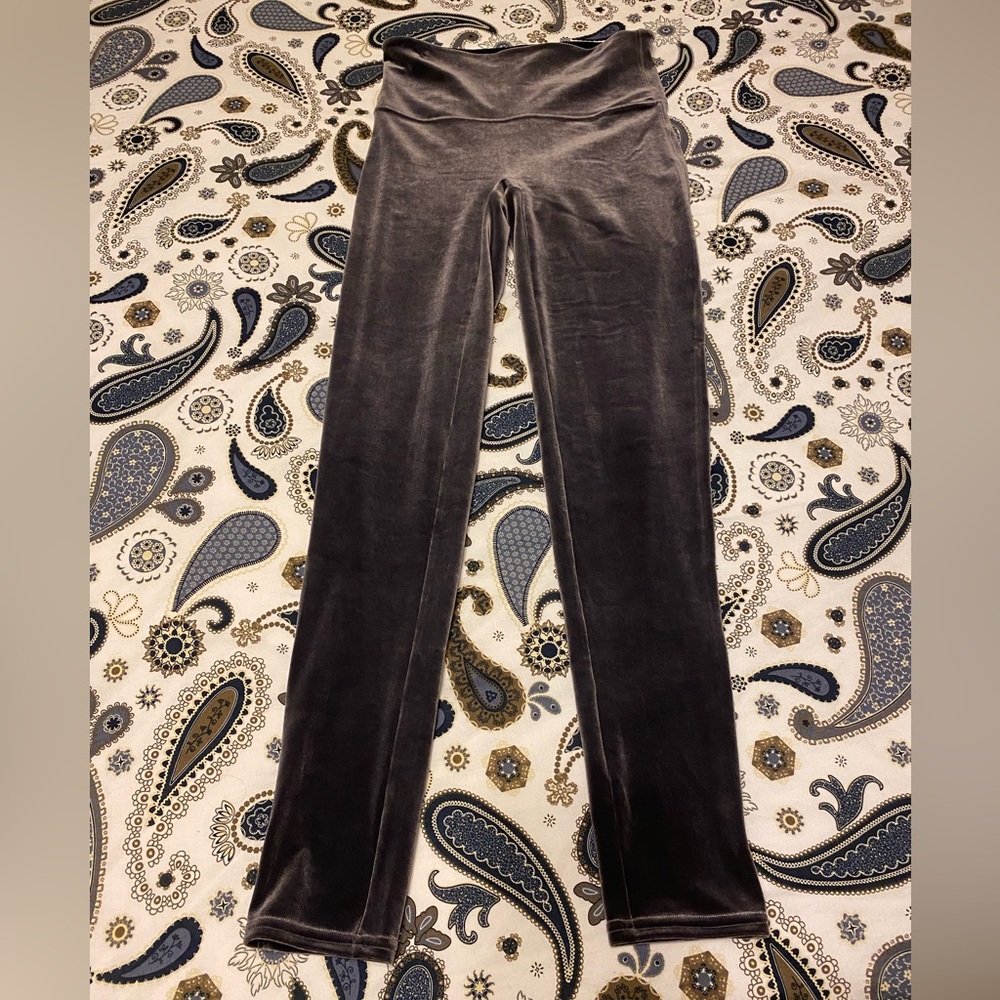 💕EUC Dark Gray Velvet Spanx Leggings
